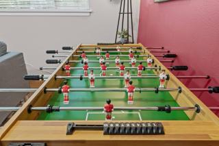 Charming 2BD TCU Walkable - 7