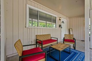 Charming 2BD TCU Walkable - 6