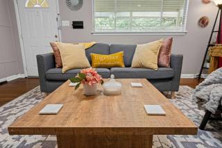 Charming 2BD TCU Walkable - 5