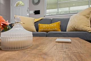 Charming 2BD TCU Walkable - 4