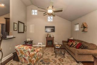 Modern Family Vacation Home - 9