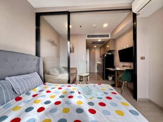 52nd Fl Apt with Desk Pool and Gym MRT 200m Away - 3