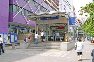 53Fl Skyview with King Bed Pool and Gym MRT200m - 1