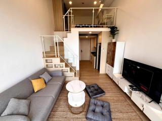 High Floor Loft with Pool and Gym - 9