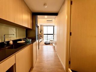 High Floor Loft with Pool and Gym - 4