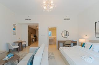 Santorini-Style Studio Apartment in Yas Island - 9