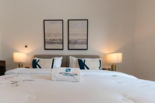 Santorini-Style Studio Apartment in Yas Island - 3