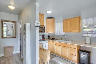 2 Mi to Dtwn Atascadero! Cozy Cottage with Yard - 1