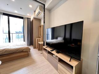 Free Parking with Balcony Pool and Gym MRT 200m - 8