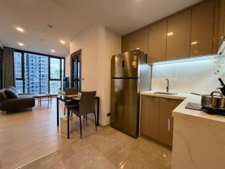 Spacious Apt with King Bed Pool and Gym MRT200m - 9