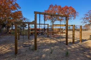 Bamboo Sands Villa and Captains Lookout - 6