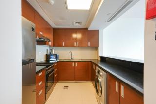 Bright 1-Bedroom in Gate Towers Reem Island - 2