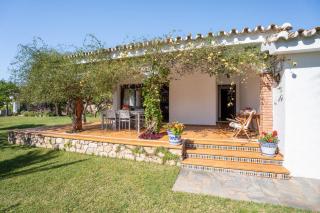 Andalusian Villa with Private Saltwater Pool & Mediterranean Views - Torremuelle - 4