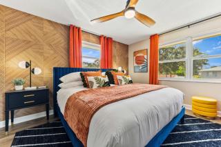 Luxury Villa - 5 BR Heated Pool 5 Min to Beaches - 9