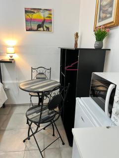 LA CASA DI GIADA self check-in - uscita autostrada di Imola- parcheggio privato incluso - Imola - 8