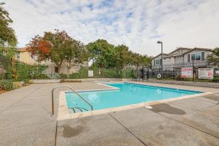 Extended-Stay Ready! Elk Grove Unit with Pool Access - 7