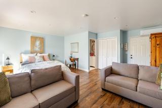 Cozy Guesthouse by Universal Studios - 9