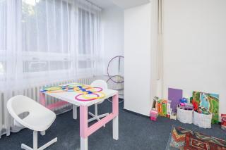 Spacious House with Garden 15 min walk from Castle - Prag - 9