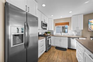 Jan-Feb Special! Ocean & Pier View, Steps To Sand - Newport Beach - 5