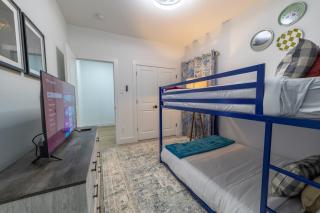 Modern Home near Med Center, NRG, Zoo, Downtown - 6