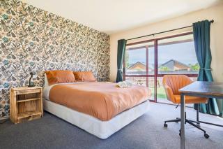 Cozy, Private Central Location - 9