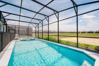 Luxurious New 9BR Villa w Game Room Theater Pool - 6