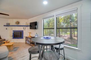 Game Room, Dock and Hot Tub Grand Lake Getaway - 4