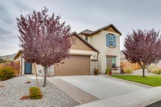 Hike, Play and Unwind Charming Reno Unit - 8