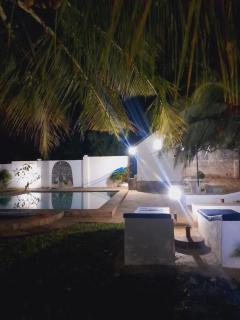 Romantic Double Room at Villa Paradise - 2