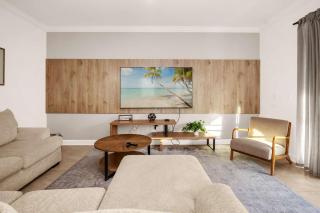 Resort-Style 6BR Villa Private Pool & Game Room - 3