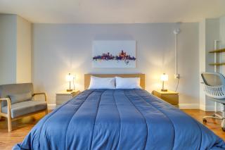 Near Stadiums, Parks and Hospitals Detroit Studio - 3