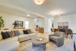 Shop, Dine and Unwind Oak Park Home with Private Yard - 6