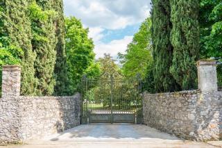 Villa Vittoria ,Tennis Court, Pool , Jacuzzi & Gym - 9