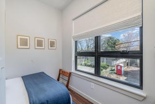 Acoustic Anthem-2 Units-Pool & Gym-In Music Row - 2