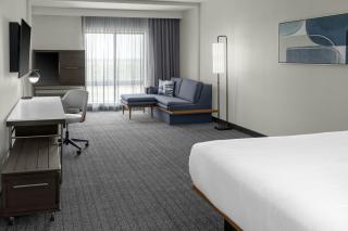 Courtyard by Marriott Sherman - 5