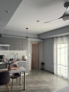 ThaniaS'S Studio 1 - 6