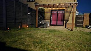 Jasmin's House, 2 bedroom house, private Parking - 4