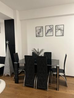 Mirror Apartments - 9