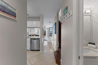 Jax Beach Townhouse - Steps to the Shore & Sunrise Views - 5