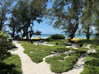 Bamboo Apartments - 8