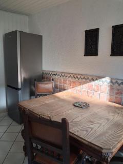 Quiet one family house, with private parking space - 0