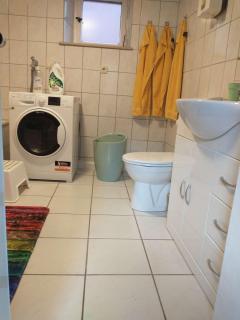 Quiet one family house, with private parking space - 3