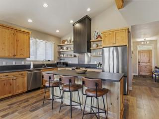 Spectacular Mountain Oasis - 5