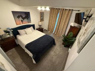 2BR Apt • Deck • Assigned Parking - 4