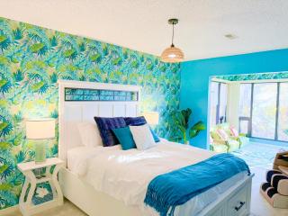 Tiki Time-2BD2BAPoolsGrillPatio-Four Seasons - 4