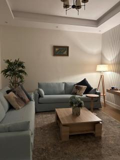 غرفة وصالة بمدخل مستقل - 0