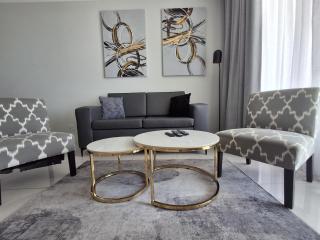 Ellipse 1-Bedroom Lux Apartment - 0