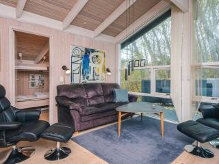 8 person holiday home in Ebeltoft-By Traum - 8