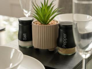 Crew Quarters - Your Ideal Stay in Bury - 4