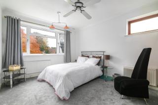 Designer 2BDR with Garden Pergola and Park Views - 6